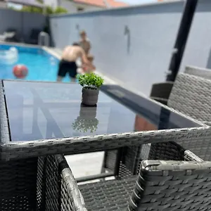 Maleo Apartment
