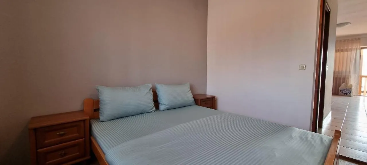 Apartments Mark - 10 M From Sea Medulin Kroatien