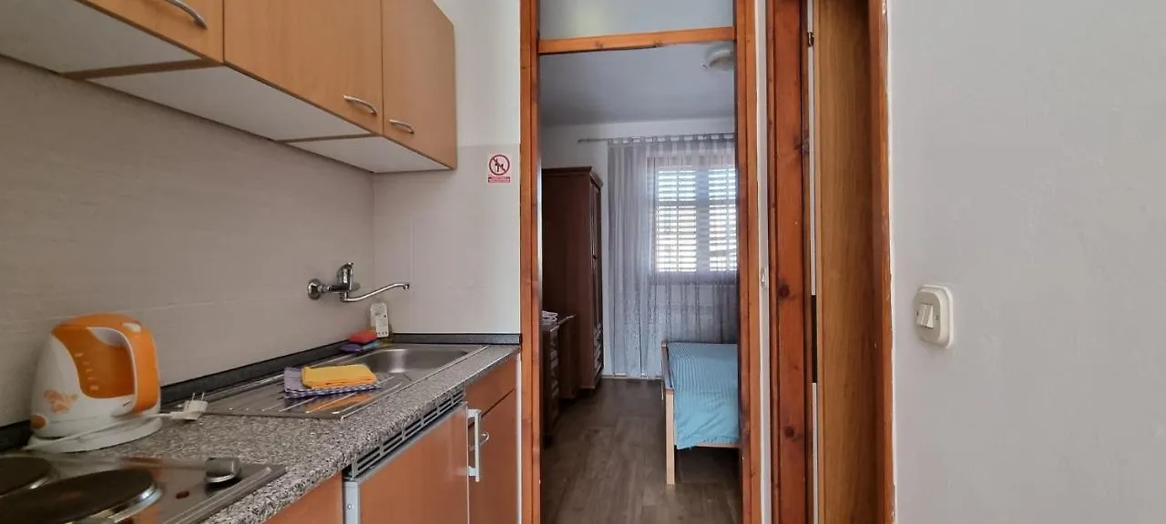 Apartments Mark - 10 M From Sea Medulin