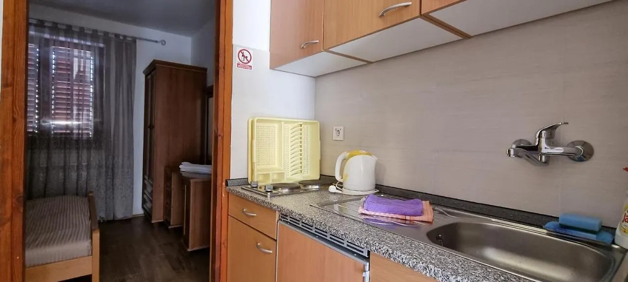 Apartments Mark - 10 M From Sea Medulin